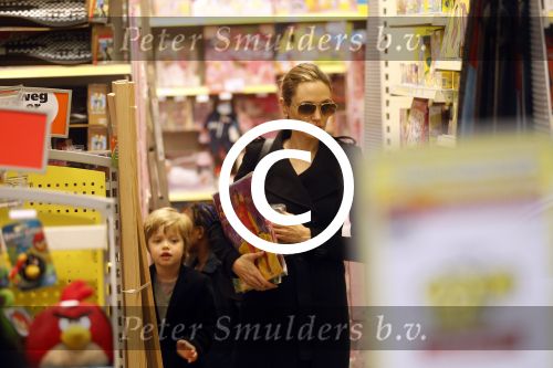 Amsterdam 14 maart 2012
Angelina Jolie with Kids in Amsterdam.
Peter Smulders bv