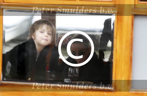 Amsterdam 14 marz 2012
Angelina Jolie with her kids on a boat trip in Amsterdam.
Peter Smulders bv