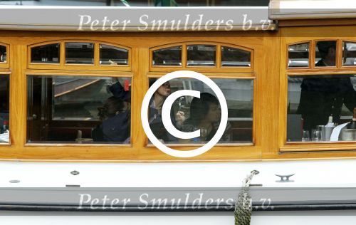 Amsterdam 14 maart 2012
Angeliina Jolie met kinderen in bootje op grachten Amsterdam.
Peter Smulders bv