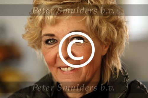 Volendam 11 februari 2012
Annie Schilder met haar zwangere dochter Anja.
Peter Smulders bv