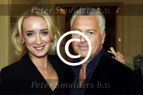 Amsterdam 11 maart 2012
Modeshow Frans Molenaar in het Amstel hotel. Bram Moszkowicz met vriendin Eva Jinek
Peter Smulders bv