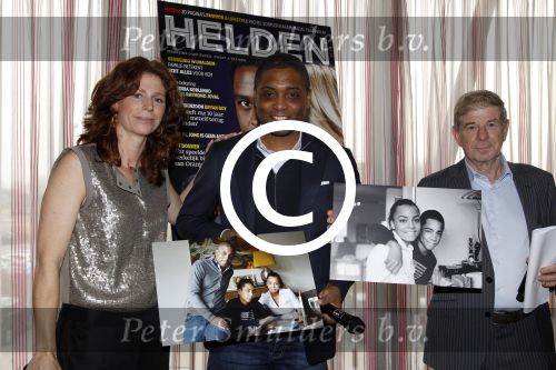 Ridderkerk 22 februari 2012
Presentatie Helden met op de cover Patrick Kluivert en Marianne Timmer. Het blad wordt gemaakt door Frits en barbara Barend. Bryan Roy
Peter Smulders bv