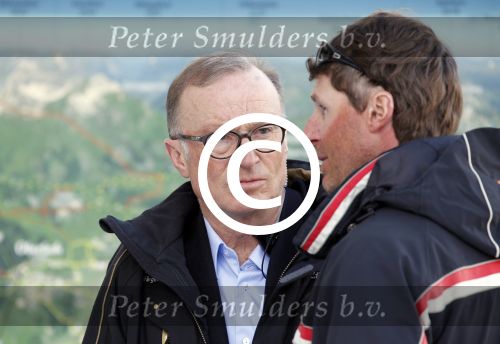 Innsbruck en Lech 18 februari 2012
Prins Friso ligt in het universitair ziekenhuis na zijn ongeluk met lawine in Lech.
Koningin Beatrix en zijn vrouw Prinses Mabel Wisse Smit zoeken hem op. burgemeester Ludwig Muxel
Peter Smulders bv