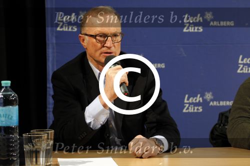 Innsbruck en Lech 18 februari 2012
Prins Friso ligt in het universitair ziekenhuis na zijn ongeluk met lawine in Lech.
Koningin Beatrix en zijn vrouw Prinses Mabel Wisse Smit zoeken hem op. burgemeester Ludwig Muxel
Peter Smulders bv