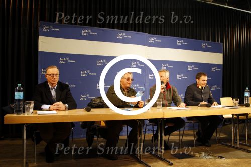 Innsbruck en Lech 18 februari 2012
Prins Friso ligt in het universitair ziekenhuis na zijn ongeluk met lawine in Lech.
Koningin Beatrix en zijn vrouw Prinses Mabel Wisse Smit zoeken hem op.persconferentei met links burgemeester Ludwig Muxel
Peter Smulders bv