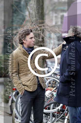 Amsterdam 3 maart 2012
Camiel Eurlings komt Ed Nijpels tegen op straat in amsterdam zuid.
Peter Smulders bv