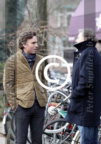 Amsterdam 3 maart 2012
Camiel Eurlings komt Ed Nijpels tegen op straat in amsterdam zuid.
Peter Smulders bv