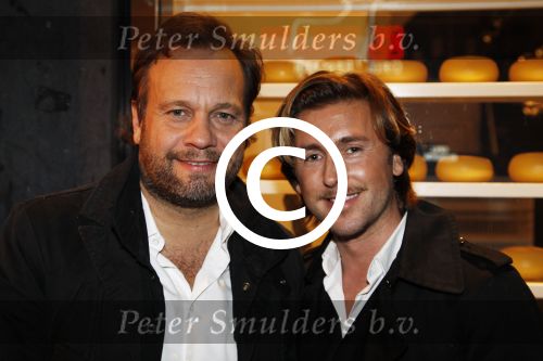 Amsterdam 13 februari 2012
Premiere Zombibi in Tuschinski. Carlo Boszhard met vriend
Peter Smulders bv