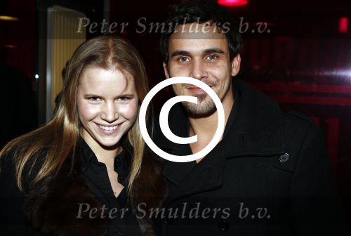 Amstelveen 4 februari 2008
Premiere Volmaakt gelukkig met Rick Engelkes Isa Hoes en Renee  Soutendijk in schouwburg Amstelveen. Caro Lenssen met vriend
Peter Smulders bv