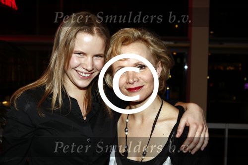 Amstelveen 4 februari 2008
Premiere Volmaakt gelukkig met Rick Engelkes Isa Hoes en Renee  Soutendijk in schouwburg Amstelveen. renee met dochter Carlo lenssen
Peter Smulders bv