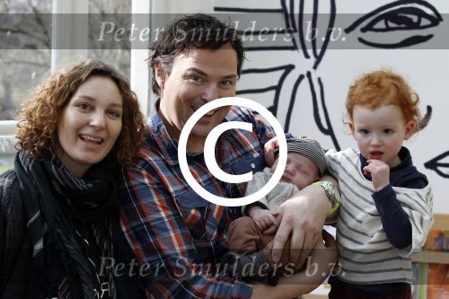 Haarlem 8 maart 2012
Caspar Burgi met zijn zoon Roque vrouw Barbara en dochter Eden in Haarlem.
Peter Smulders