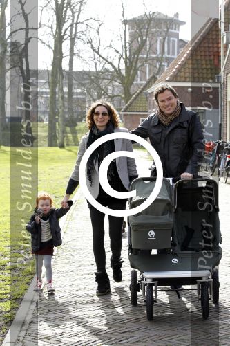 Haarlem 8 maart 2012
Caspar Burgi met zijn zoon Roque vrouw Barbara en dochter Eden in Haarlem.
Peter Smulders