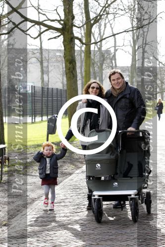 Haarlem 8 maart 2012
Caspar Burgi met zijn zoon Roque vrouw Barbara en dochter Eden in Haarlem.
Peter Smulders