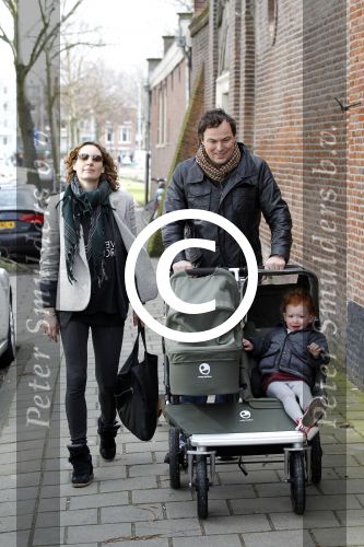 Haarlem 8 maart 2012
Caspar Burgi met zijn zoon Roque vrouw Barbara en dochter Eden in Haarlem.
Peter Smulders