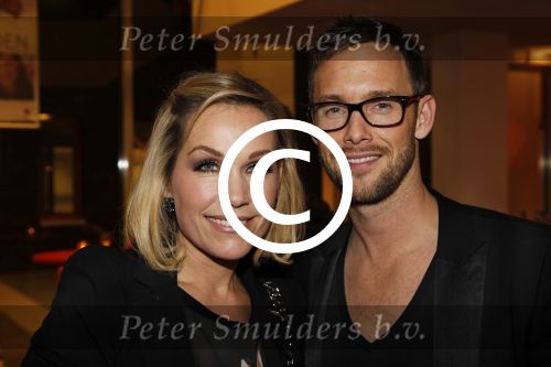 Hoofddorp 6 februari 2012
Premiere eten met vrienden met oa Rick Engelkes Lone v Roosendaal Miryanna v Reeden en Kees Boot in de schouwburg van Hoofddorp. Tanja Jess en Charly Luske
Peter Smulders bv