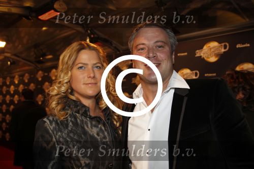 Amsterdam 17 februari 2012
Premiere Saturday night fever in Carre.
Chris v Eeghen met partner
Peter Smulders bv