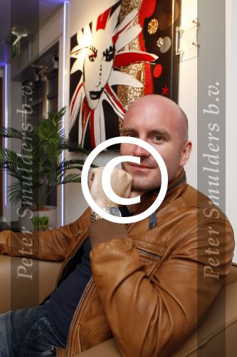 Amsterdam 14 maart 2012
Dean Saunders en Gerard Joling bij bedrijf waar ze haren implanteren.
Peter Smulders bv