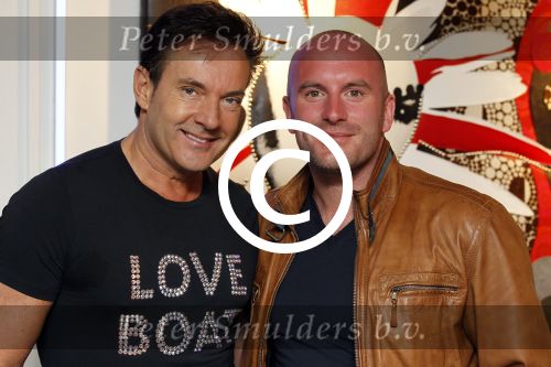Amsterdam 14 maart 2012
Dean Saunders en Gerard Joling bij bedrijf waar ze haren implanteren.
Peter Smulders bv