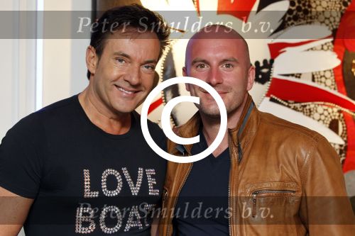 Amsterdam 14 maart 2012
Dean Saunders en Gerard Joling bij bedrijf waar ze haren implanteren.
Peter Smulders bv