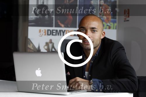 Amsterdam 23 februari 2012
Presentatie web site Demy de Zeeuw in het fashion hotel.
Peter Smulders bv