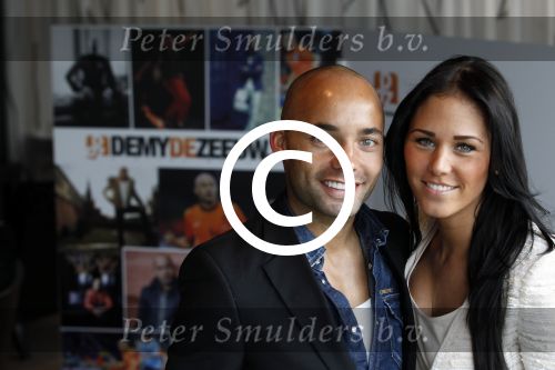 Amsterdam 23 februari 2012
Presentatie web site Demy de Zeeuw in het fashion hotel. Demy met vriendin
Peter Smulders bv