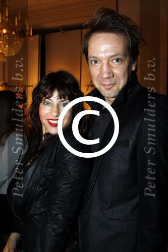 Amsterdam 11 maart 2012
Modeshow Frans Molenaar in het Amstel hotel. Ellen ten Damme met een kennis
Peter Smulders bv