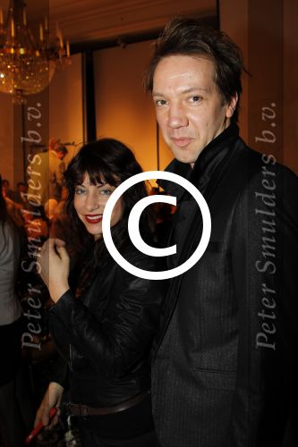 Amsterdam 11 maart 2012
Modeshow Frans Molenaar in het Amstel hotel. Ellen ten Damme met een kennis
Peter Smulders bv
