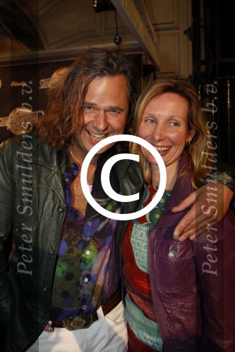 Amsterdam 17 februari 2012
Premiere Saturday night fever in Carre.
Erwin Nyhoff met zijn partner
Peter Smulders bv