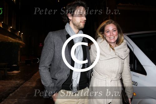 Amsterdam 5 februari 2012
Fabienne de Vries en haar nieuwe vriend betrapt terwijl ze uit restaurant Lion Noir komen.
Peter Smulders bv