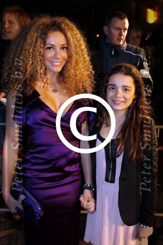 Den Haag 6 februari 2012
Premiere Als je verliefd wordt met Fajah Lourens en Bas Muijs. in Pathe Den Haag. Fajah met dochter
Peter Smulders bv