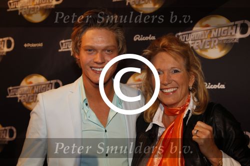 Amsterdam 17 februari 2012
Premiere Saturday night fever in Carre.
Ferry Doedens met zijn moeder
Peter Smulders bv