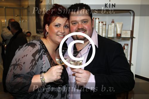 Tiel 12 februari 2012
Marloes Duijts de vrouw van Frans Duijts opent haar kapsalon .
Peter Smulders bv