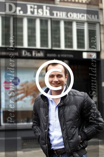 Amsterdam 18 maart 2012
Geert Hoes met zijn nieuwe vriendin Merel bij Dr Fish.
Peter Smulders bv