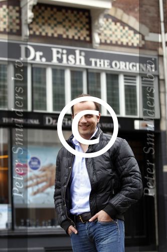 Amsterdam 18 maart 2012
Geert Hoes met zijn nieuwe vriendin Merel bij Dr Fish.
Peter Smulders bv