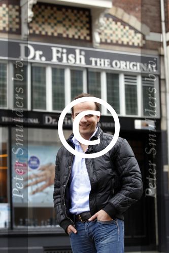 Amsterdam 18 maart 2012
Geert Hoes met zijn nieuwe vriendin Merel bij Dr Fish.
Peter Smulders bv
