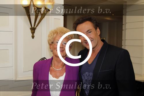 Amsterdam 11 maart 2012
Modeshow Frans Molenaar in het Amstel hotel. Gerard Joling met moeder
Peter Smulders bv