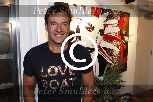 Amsterdam 14 maart 2012
Dean Saunders en Gerard Joling bij bedrijf waar ze haren implanteren.
Peter Smulders bv