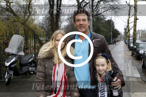 Amsterdam 18 maart 2012
Babyshower Nicolette v Dam en Bas Smit bij Artis. Gerard Joling met Jackie en Romy
Peter Smulders bv