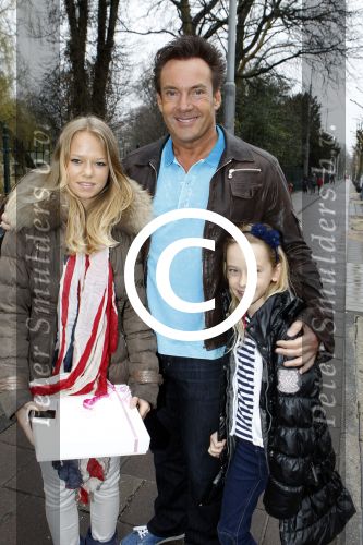 Amsterdam 18 maart 2012
Babyshower Nicolette v Dam en Bas Smit bij Artis. Gerard Joling met Jackie en Romy
Peter Smulders bv