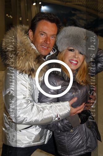 Velsen 31 januari 2012
Gerard Joling en Patricia Paay presenteren cover 100% NL in snowworld.
Peter Smulders bv