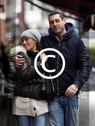 Amsterdam 9 februari 2012
Glennis Grace met vriend Moos aan het winkelen.
Peter Smulders bv