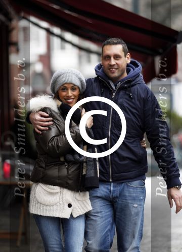 Amsterdam 9 februari 2012
Glennis Grace met vriend Moos aan het winkelen.
Peter Smulders bv