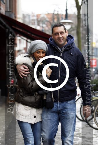 Amsterdam 9 februari 2012
Glennis Grace met vriend Moos aan het winkelen.
Peter Smulders bv