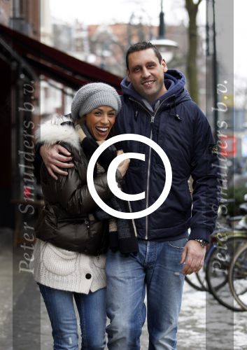 Amsterdam 9 februari 2012
Glennis Grace met vriend Moos aan het winkelen.
Peter Smulders bv