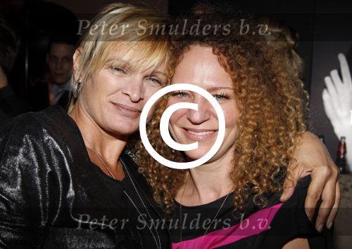 Amsterdam 1 februari 2012
Prsentatie van de nieuw LG Prada telefoon bij Bocinq. Hadassah de Boer met Xandra Hay
Peter Smulders bv
