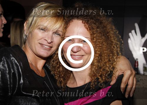 Amsterdam 1 februari 2012
Prsentatie van de nieuw LG Prada telefoon bij Bocinq. Hadassah de Boer met Xandra Hay
Peter Smulders bv