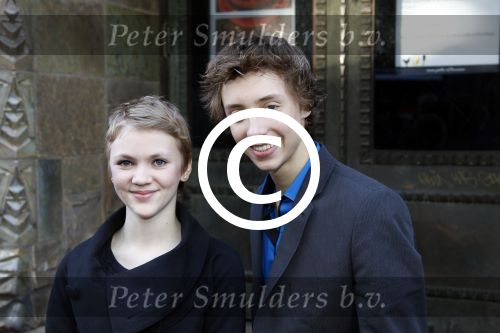 Amsterdam 4 februari 2012
Premiere achtste groepers huilen niet in Tuschinski. Nils Verkooijen met Hanna Obbeek
Peter Smulders bv