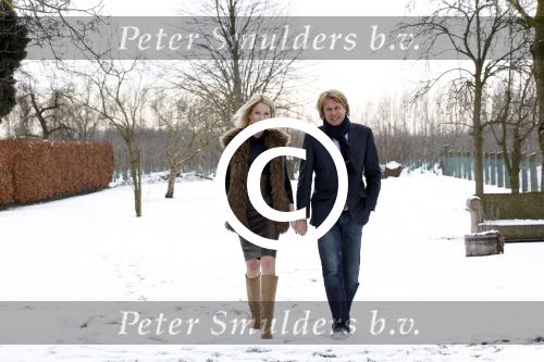 Ophemert 7 februari 2012
Hans Kraaij Jr. en Sophie Kraay  bij hun huis in Ophemert.
Peter Smulders bv