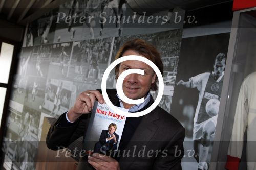 Amsterdam 14 februari 2012
Hans Kraay met zijn vrouw Sophie en schrijver Iwan Tol bij presentatie boek bij ajax op de toekomst.
Peter Smulders bv