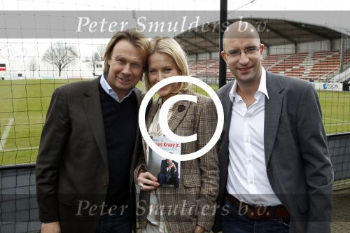 Amsterdam 14 februari 2012
Hans Kraay met zijn vrouw Sophie en schrijver Iwan Tol bij presentatie boek bij ajax op de toekomst.
Peter Smulders bv